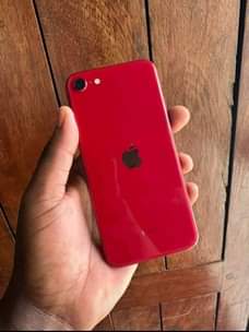 A picture of iPhone SE 2022 64GB