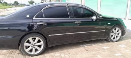 A picture of Toyota crown athelete