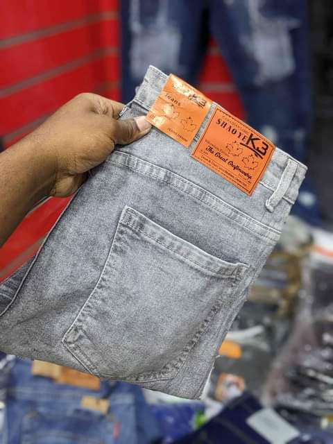 A picture of Plain jeans