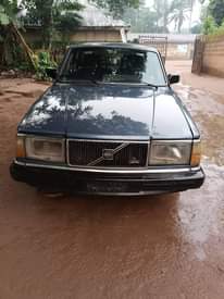 A picture of Volvo 240