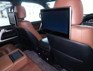 A picture of LandCruiser...Petrol...2018...0780260939