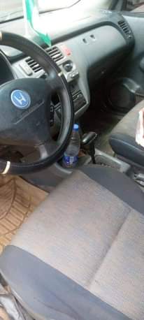 A picture of 2003 Clean Honda crv 2003