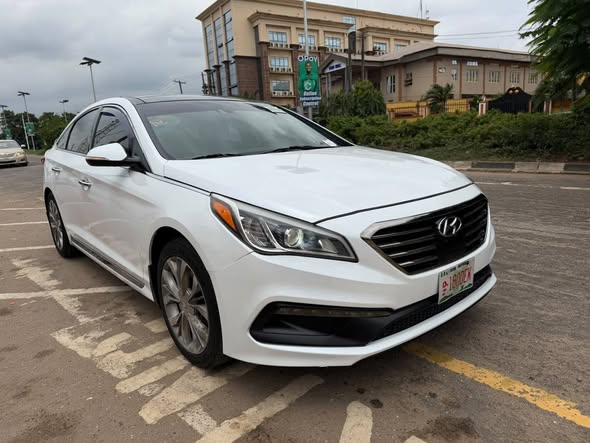 A picture of Hyundai sonata sport 2015 model