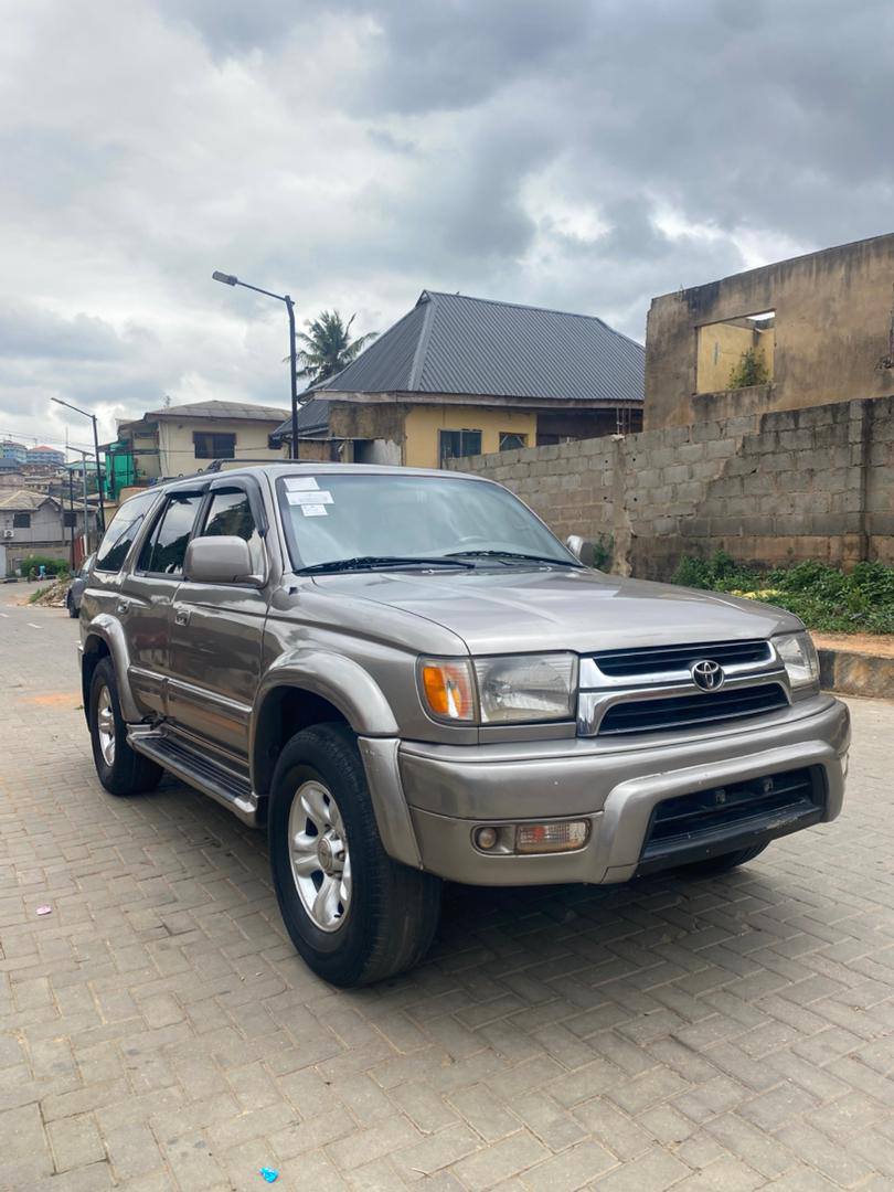 A picture of Toyota 4runner 2002 Model