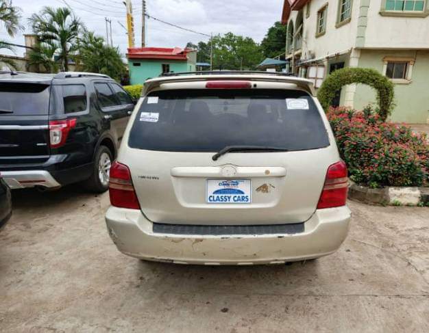 A picture of CLASSY OFFER Just 3 580m FIRST BODY Super Clean and