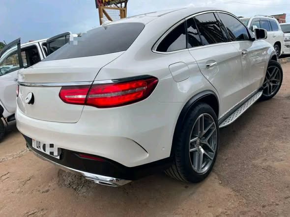 A picture of Benz GLE 2017 for sale 140millions call 0755622807