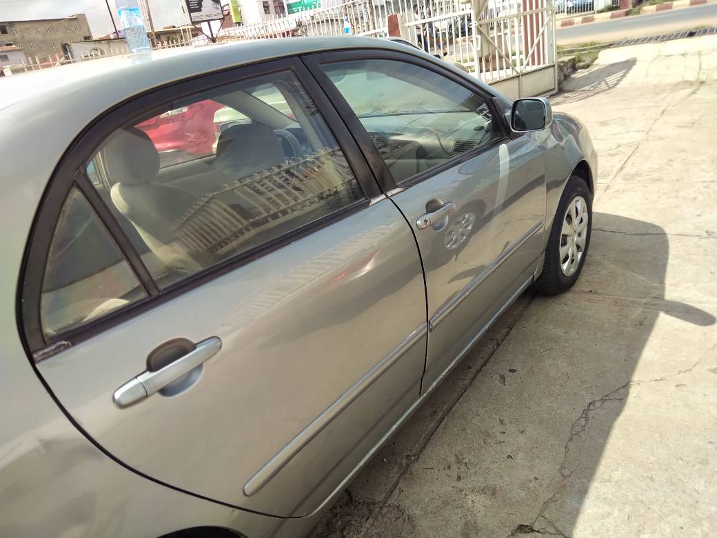 A picture of FIRST BODY Used 2004 Toyota Corolla