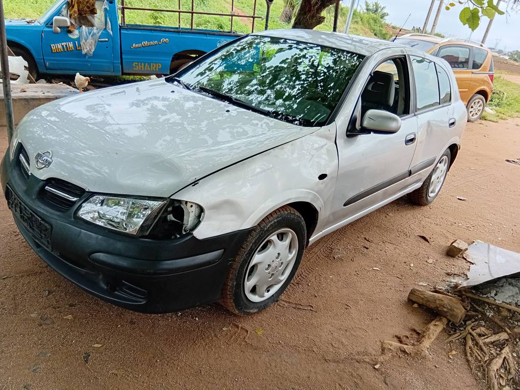 A picture of Nissan almera