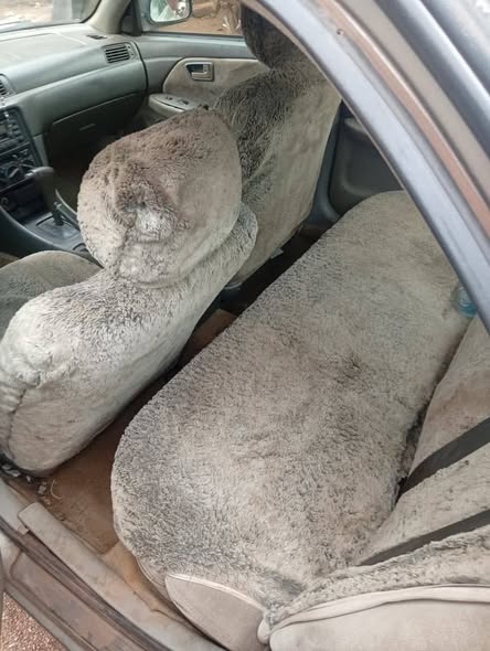 A picture of Toyota Camry 02 model