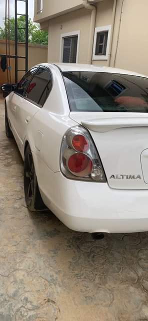 A picture of Awoof deal super clean registered Nissan Altima 2008 model going