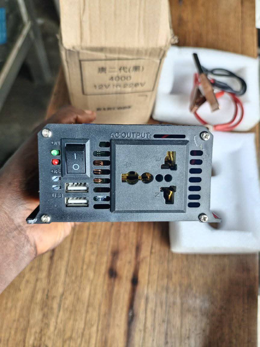 A picture of Power inverter 12v 4000w 220v
