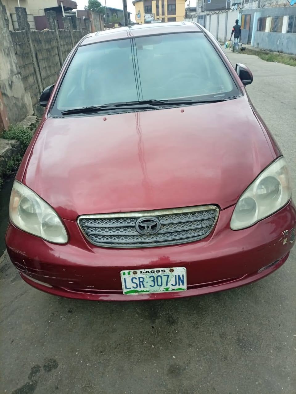 A picture of Toyota Corolla 05 painted on first body untouched engine and