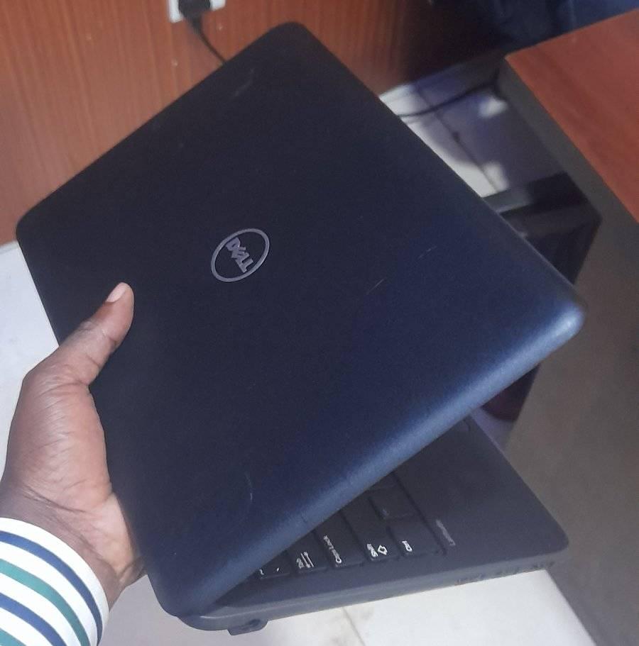 A picture of Dell laptop 3180