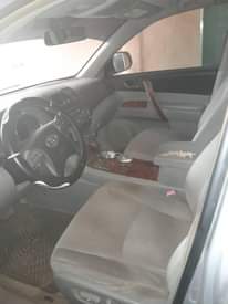A picture of Belgium standard Toyota Highlander Untampered engine untouched and freezing ac