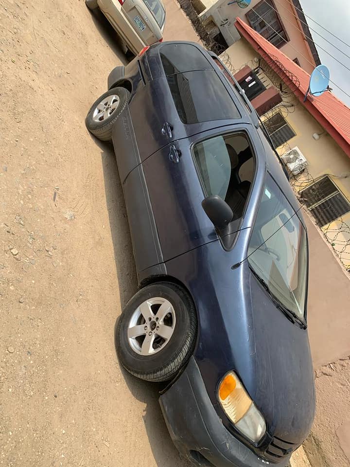A picture of 03 Toyota sienna 2003 model Buy and drive Nth to