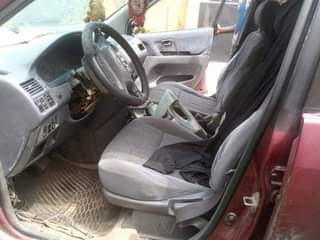 A picture of 2005 Toyota Picnic in very good condition sound engine gear