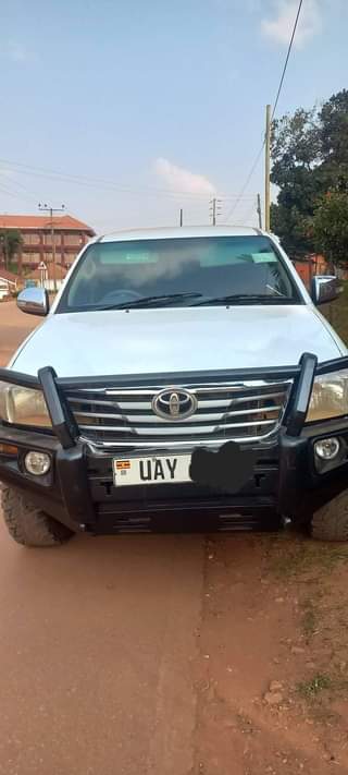 toyota hilux vigo
