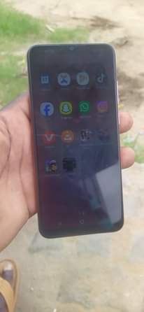 A picture of Samsung a04e