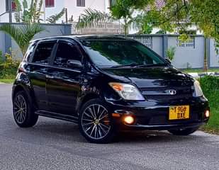 A picture of TOYOTA IST