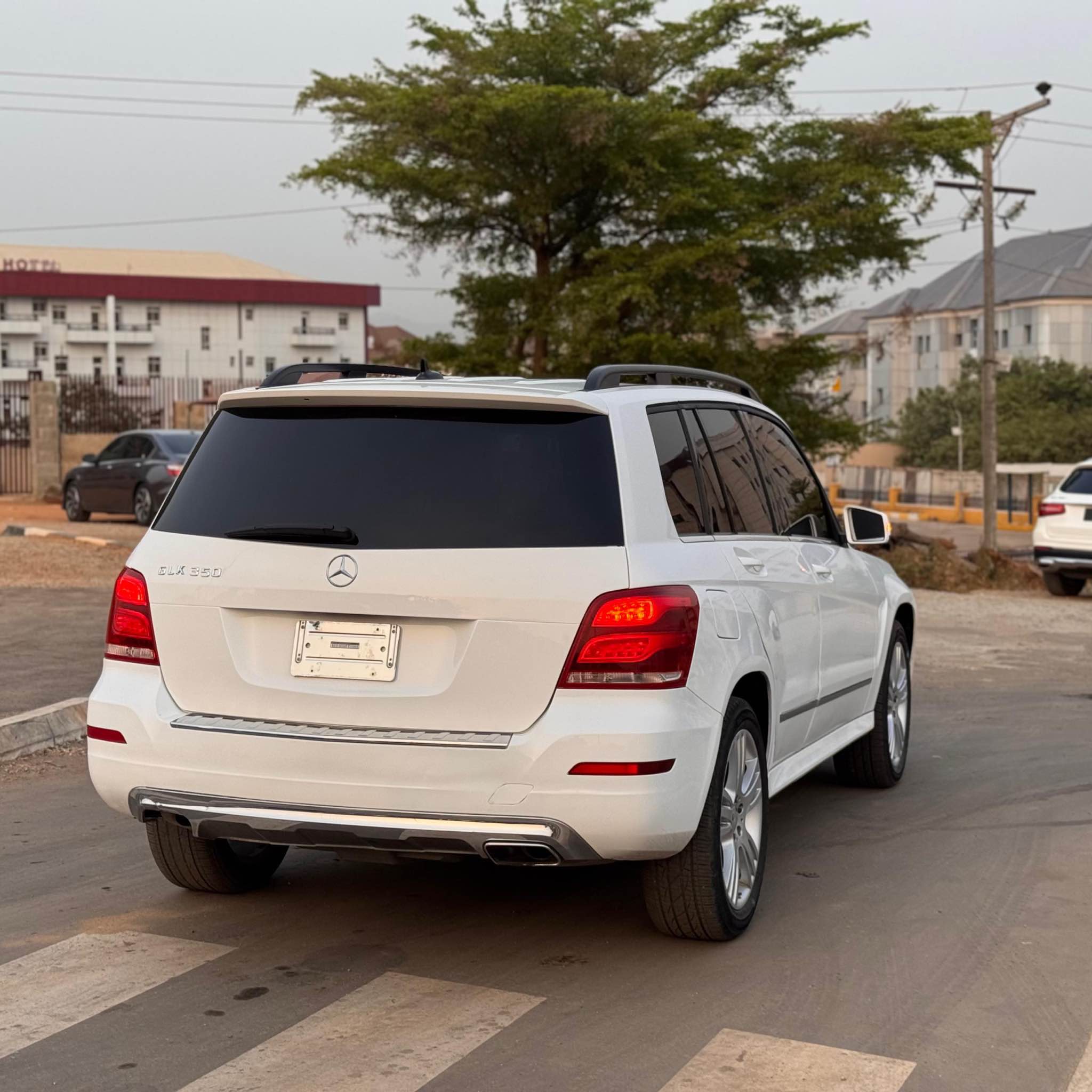 A picture of Mercedes Benz GLK 350 2014 FULL OPTION Nothing to fix