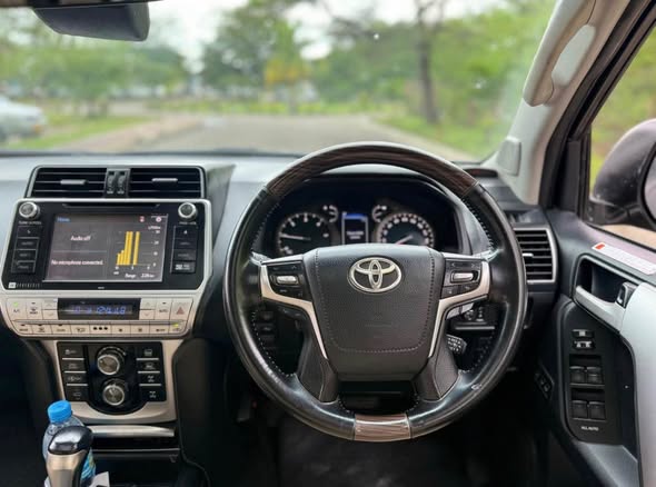 A picture of TOYOTA LAND CRUISER PRADO 150 DIESEL