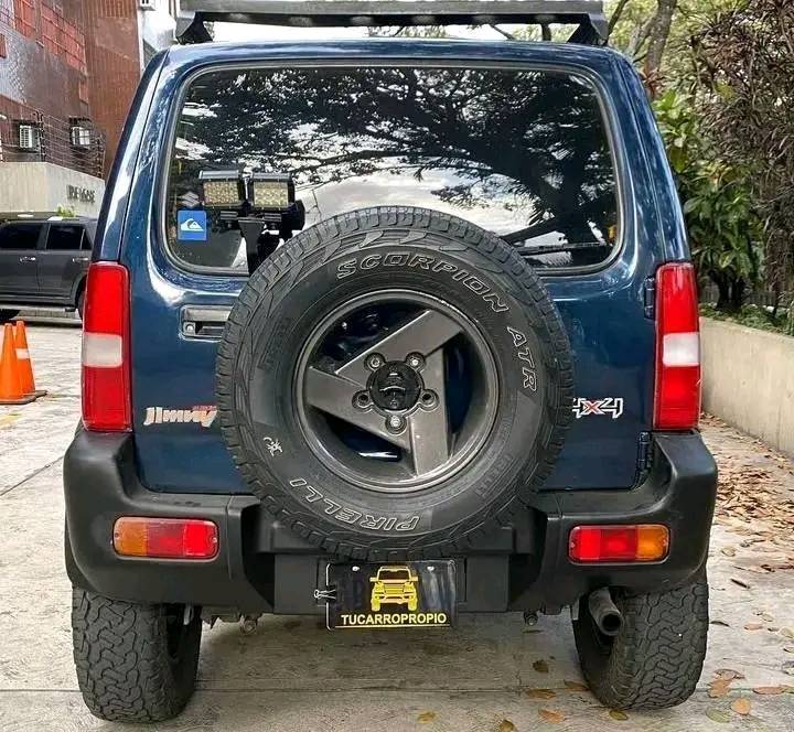 A picture of Suzuki jeep