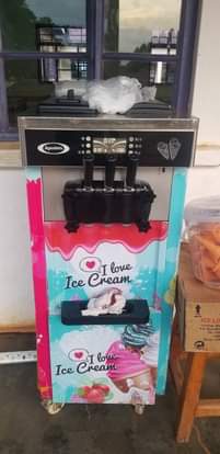 A picture of Apudels icecream machine