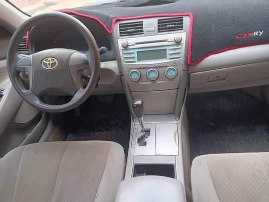 A picture of Toyota Camry 08
