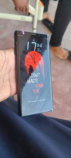A picture of Samsung note 9