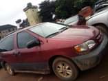 A picture of Toyota slenna