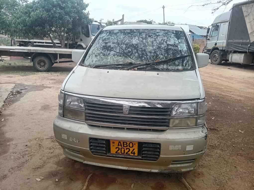 used nissan elgrand