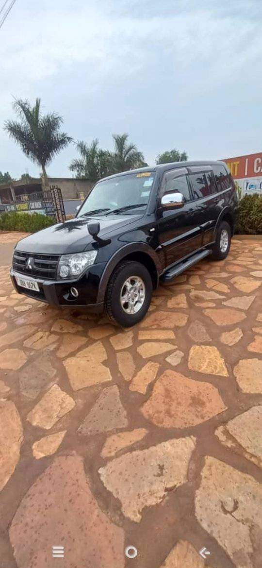 A picture of Pajero 2008
