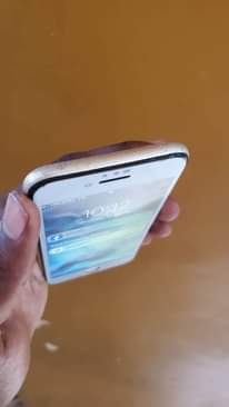 A picture of Wadau nna iPhone 6s natoa na 50000 mnanipa simu gani