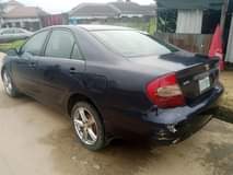A picture of 2004 Toyota