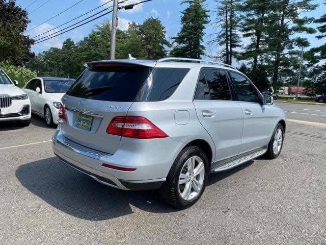 A picture of 2014 ml350