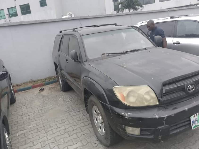 A picture of DEALER MARKET 2007 4runner party first body Untempered engine gear