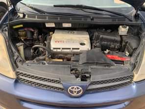 A picture of Clean 2005 sienna LE Faultless space bus Engine gear and
