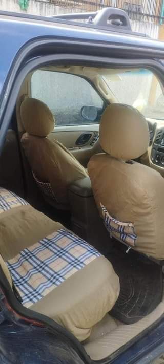 A picture of Ford Escape 2002 first body