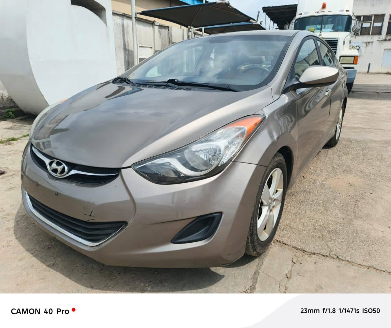 A picture of Hyundai elantra 2012 model V4