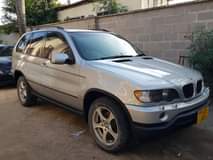 A picture of BMW X5 no B 9 500 000m 0686127263 Haina changamoto