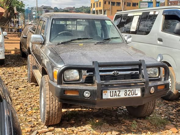 A picture of Toyota Hilux Manual 3L Engine 0754006652 Whatsapp