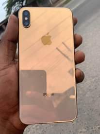 A picture of XS MAX GB 64