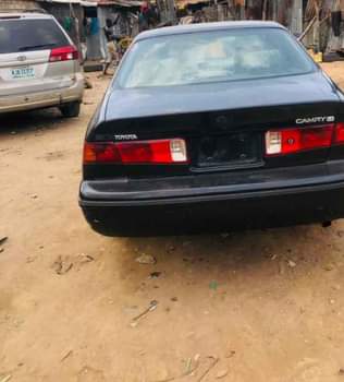 A picture of Toyota Camry envelop 2001