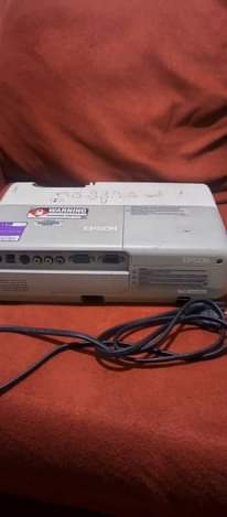 A picture of Am selling a used projector