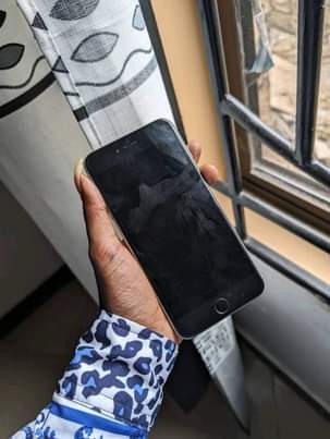 A picture of iPhone 6S PLUS 64GB