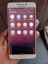 A picture of Samsung Galaxy c7 ram4 GB 32 finga mbele cm imenyooka