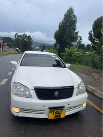 A picture of Crown Athlete inarengeshwa HAINA AJALI haina kipengele 6ml 0625764751 MBEYA