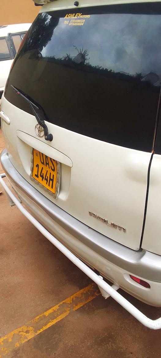 A picture of toyota raum call on 0782494228