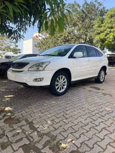 A picture of 2005 Nigerian used 2005 Rx350 Rx350