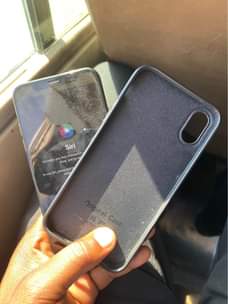 A picture of iPhone XS 64GB